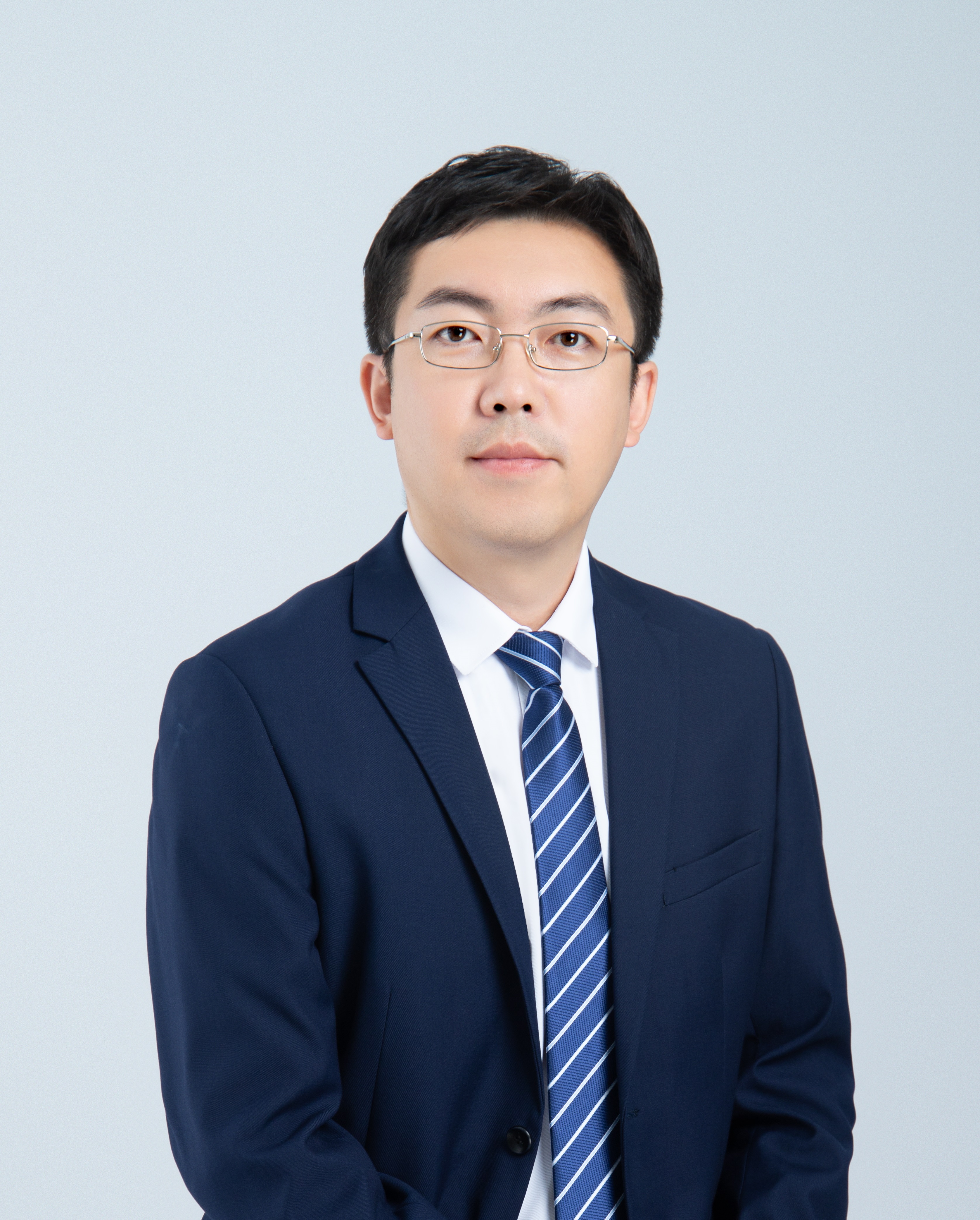 梁霄教授